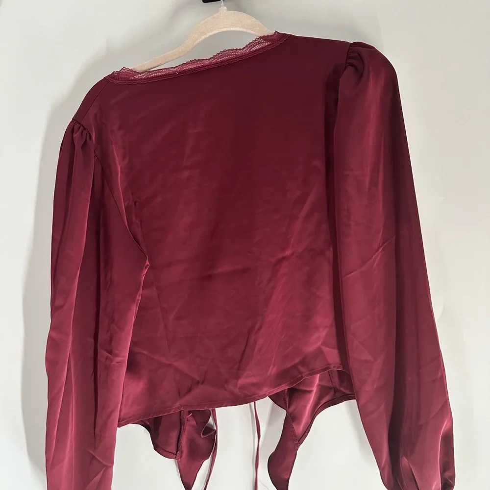 Chic Satin Lace-Trimmed Blouse in Deep Red - Picture 2 of 4